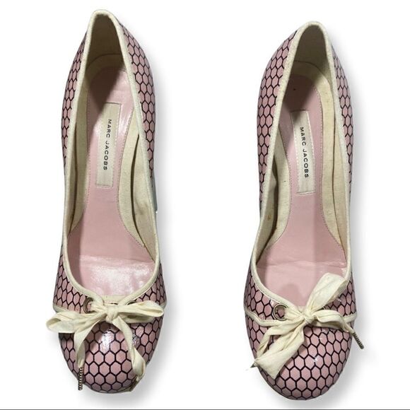 Marc Jacobs Vintage Patent Leather Fishnet‎ Pumps Size 39 - Picture 4 of 11